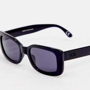 Vans Keech NWOT trendy sunglasses